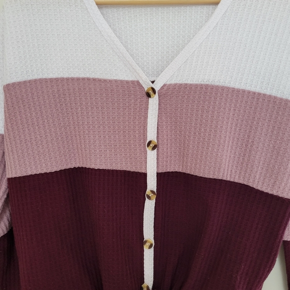 Warehouse one color block sweater. - Picture 4 of 7